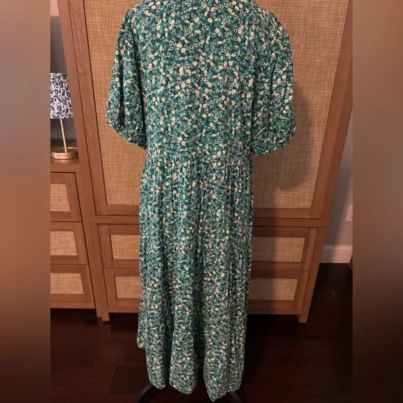 Old Navy Women’s Button up Floral Green Maxi Dress. Size large. - Picture 5 of 5